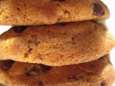Oggi Giulia compie due settimane e...Cookies al cioccolato
