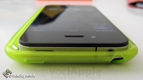 Nuovo confronto tra la probabile cover di iPhone 5, un iPhone 4 e iPod Touch