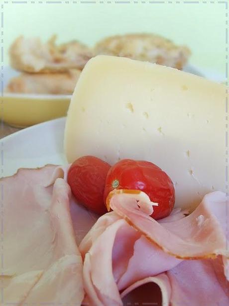 Io per  Gente del Fud:Caciocavallo delle Monache e Prosciutto cotto di Praga in sfoglia in sfoglia