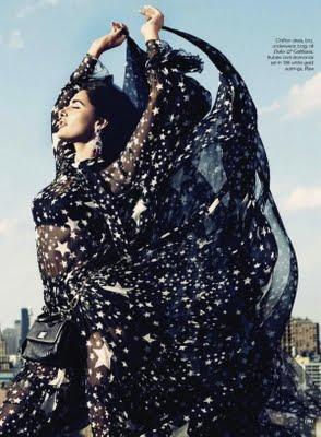 Nargis Fakhri in Dolce & Gabbana su Vogue India