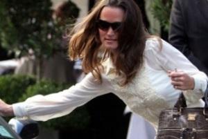 Pippa Middleton multata nel centro di Londra.