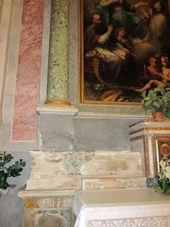 L'interno del Duomo di Fidenza a rischio di degrado