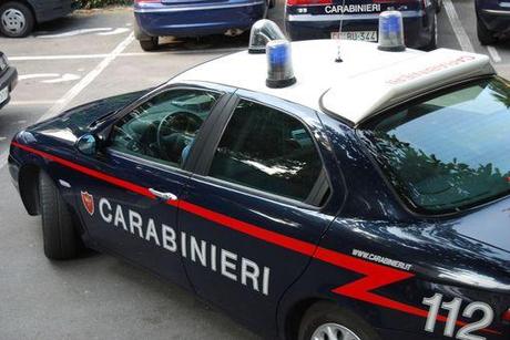 EX MOGLIE GLI NEGA FIGLIO, SI BARRICA IN ALBERGO DI CATANIA.