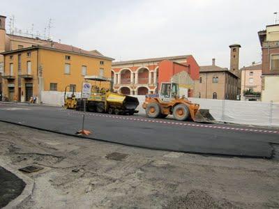 Fidenza - Piazza Pontida: punto e a capo.