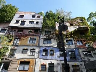 Strange houses: Gaudì e gli altri.