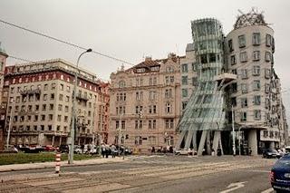 Strange houses: Gaudì e gli altri.