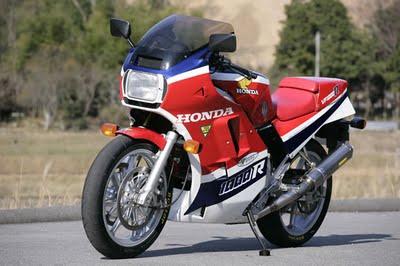 Honda VF 1000 R by JB Power