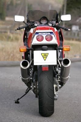 Honda VF 1000 R by JB Power