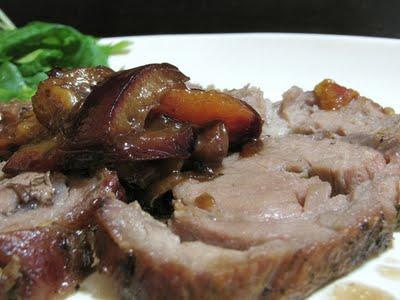 AOOO, EHHH, MBA, UA, NGHE'! - ARROSTO DI VITELLO UBRIACO ALLE PRUGNE - BRAISED VEAL ROAST WITH PLUMS