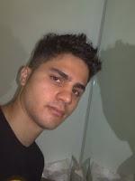 anteprima esclusiva taglio FROZEN 2012 - consigli look uomo cortissimi e sfumati dalle parti, lunghi e spettinati sopra