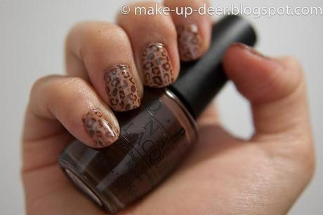 Would you dare .....Cheetah nails???