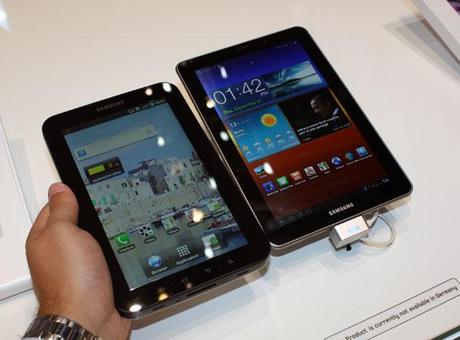 Confronto Samsung Galaxy Tab 7.7 / Galaxy Tab 7 : Vedere le differenze – Foto