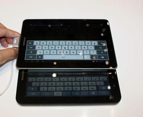 Confronto Samsung Galaxy Tab 7.7 / Galaxy Tab 7 : Vedere le differenze – Foto