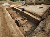 Foto giorno settembre 2011 eccezionale scoperta cina alla luce cavalli cinque bighe periodo della dinastia zhou