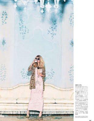 Julia Stegner in Dolce & Gabbana su Vogue Japan ottobre 2011