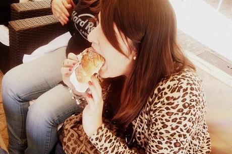 1 year of HaiUnDisperatoBisognoDiChanel