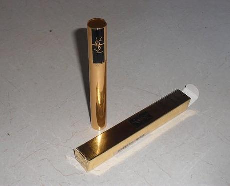 1 year of HaiUnDisperatoBisognoDiChanel