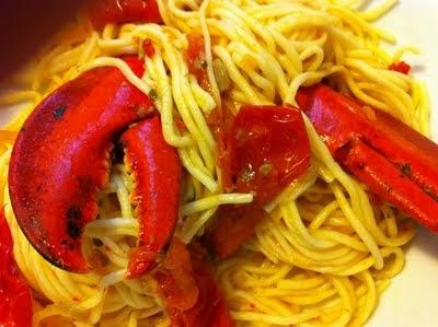 SPAGHETTI  ALL' ASTICE PER UNA CENA SPECIALE