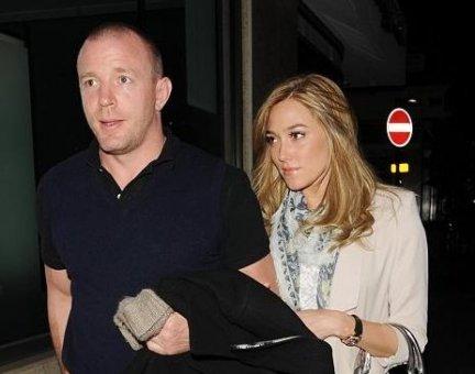 Guy Ritchie ha avuto un altro figlio… Dalla sosia di Madonna!