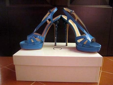 ...Le scarpe sono la sensualità della donna....