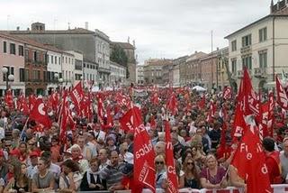 In piazza (con la collana dedicata)!