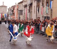 La corsa delle oche al Palio della Rocca di Serra Sant'Abbondio