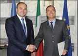 Il Ministro Frattini durante l’incontro con il Ministro degli Esteri del Kosovo, Enver Hoxhaj, alla Farnesina