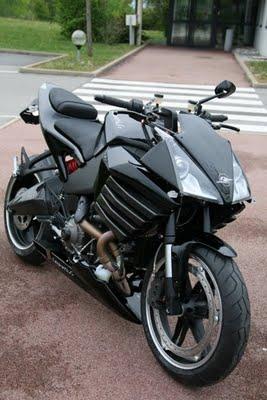 Buell 1125 R by Lazareth