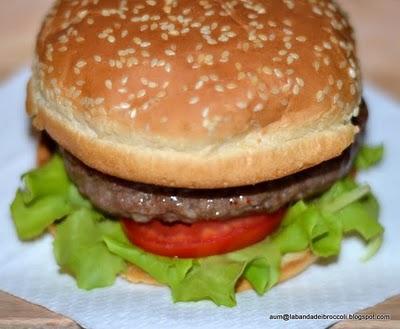 Hamburger di chianina con patè di cipolla di Tropea