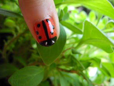 Nail art: Coccinella