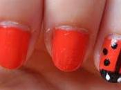 Nail art: Coccinella