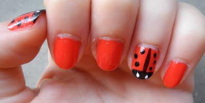 Nail art: Coccinella