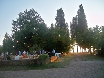 L'aroma dell'amore. Il giorno del sì a Villa Petriolo, nel cuore della Toscana rinascimentale