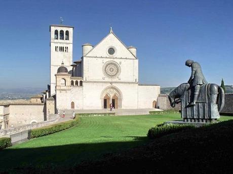 Ad Assisi viaggi responsabili intorno al mondo in un weekend