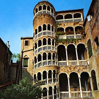 Scala Contarini del Bovolo