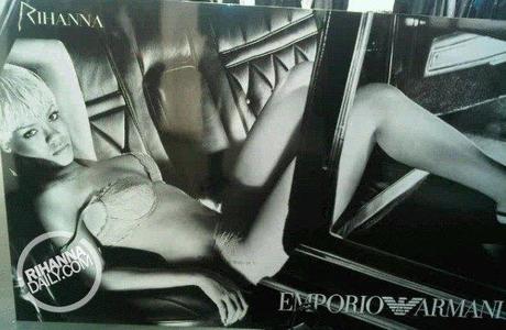 Ecco le Immagini di Rihanna per Armani Jeans ed Emporio Armani Underwear