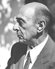 http://upload.wikimedia.org/wikipedia/commons/thumb/a/ad/Arnold_Schoenberg_la_1948.jpg/220px-Arnold_Schoenberg_la_1948.jpg