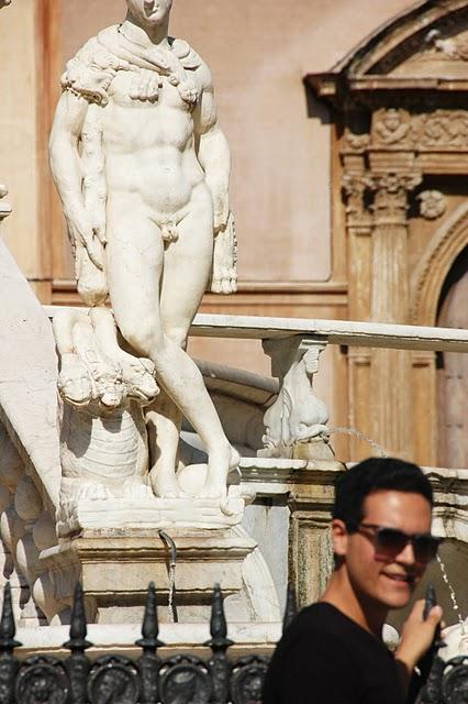 PIAZZA PRETORIA...Between Nudes and Beauty