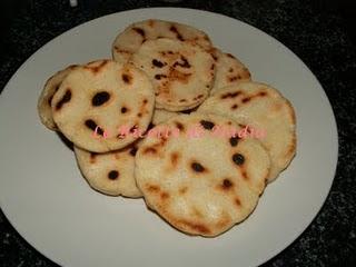 Con la farina di mais facciamo...Le Arepas