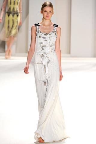 New York Fashion Week: Carolina Herrera P/E 2012