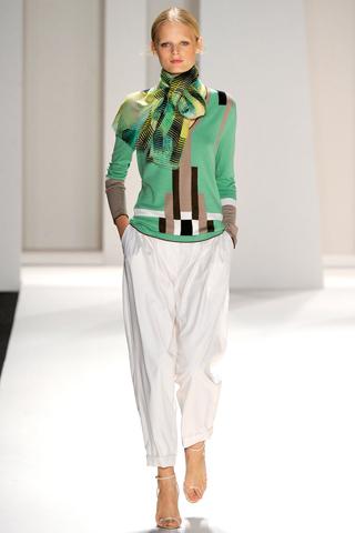 New York Fashion Week: Carolina Herrera P/E 2012