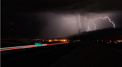 FOTO DEL GIORNO 14 SETTEMBRE 2011 : TEMPESTA DI FULMINI A LAS VEGAS