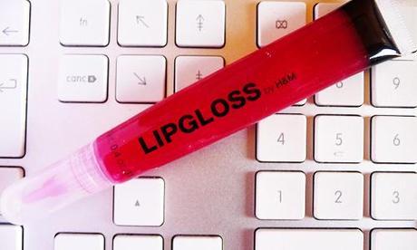 H&M; Lipgloss in Azalea Glow H&M; Lipgloss in Azalea Glow