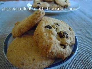 BISCOTTINI CON UVETTA E ROSMARINO