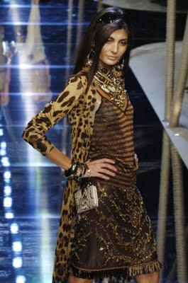 Giovanna Battaglia per Dolce & Gabbana hystorical catwalk