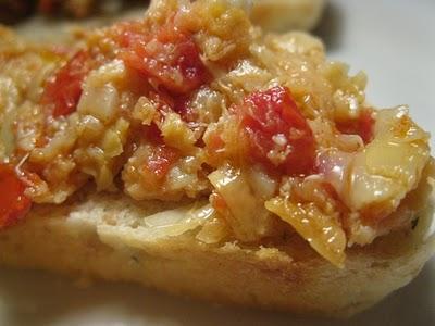 Pane saporito all'aglio e rosmarino e.....Bruschette!!