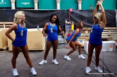 NBA Fan Zone invade Piazza Duomo a Milano!