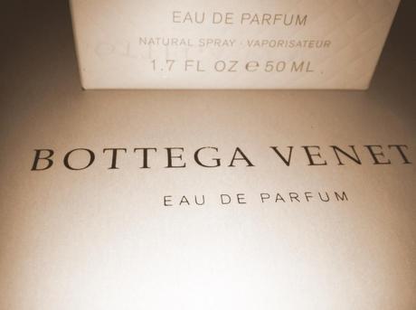 BOTTEGA VENETA LANCIA IL SUO NUOVO PROFUMO CON IL VOLTO DI NINE D’URSO