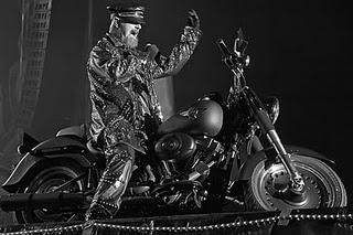 Rob Halford - Incidente in moto (ma sul palco!!!)