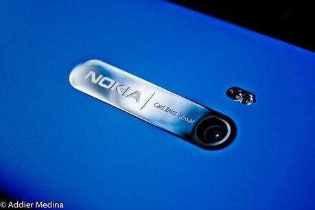 Guardiamo da vicino lo smartphone Nokia N9 MeeGo : Photo Gallery